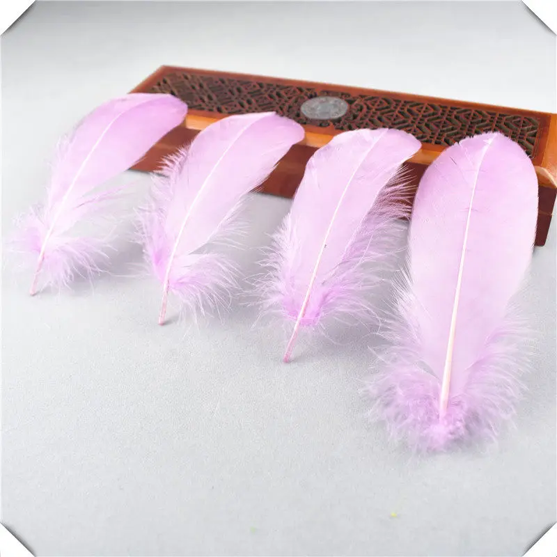 Естественное окрашивание гусиных перьев 100 шт/lot-500pcs/лот 13-18 см DIY Одежда/шляпы/украшения паров и перьев для рукоделия - Цвет: Light Purple