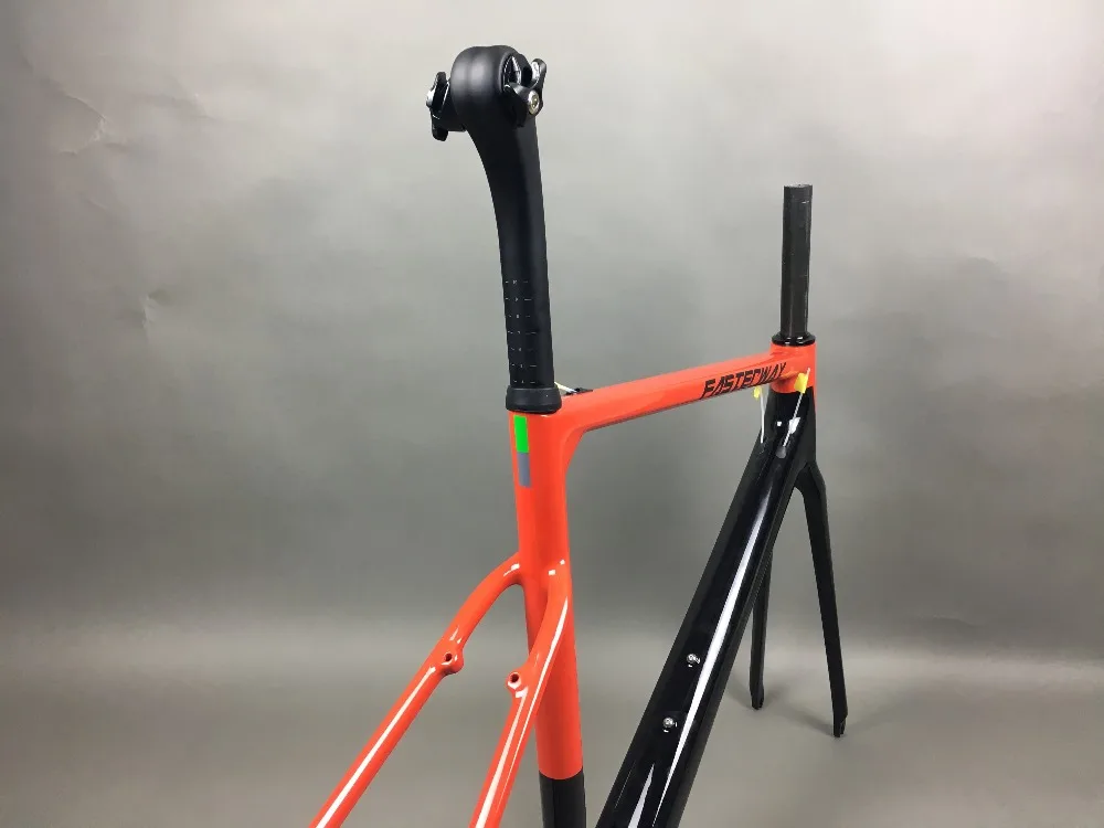 Top 2019 design super light FASTERWAY classic carbon road frameset D Brake carbon bike frame:Frameset+Seatpost+Fork+Clamp+Headset 146