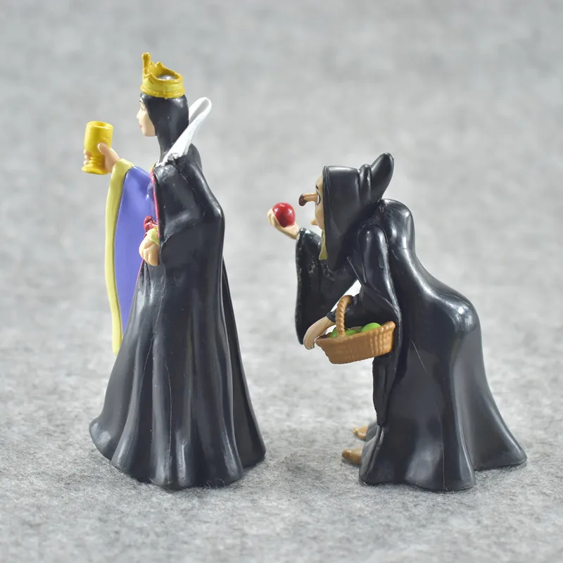snow white and seven dwarfs figures (11)