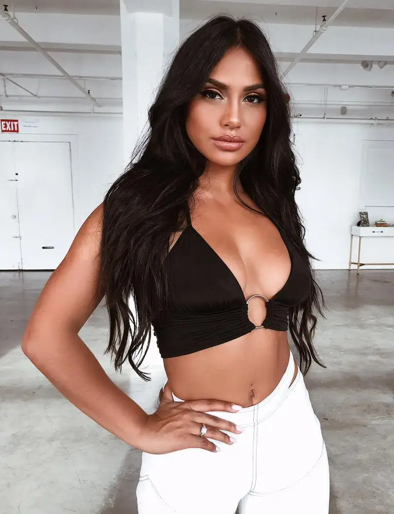 shopify_97d5afb64a2478d9794a096741248869_kiki-crop-black_1230x1230