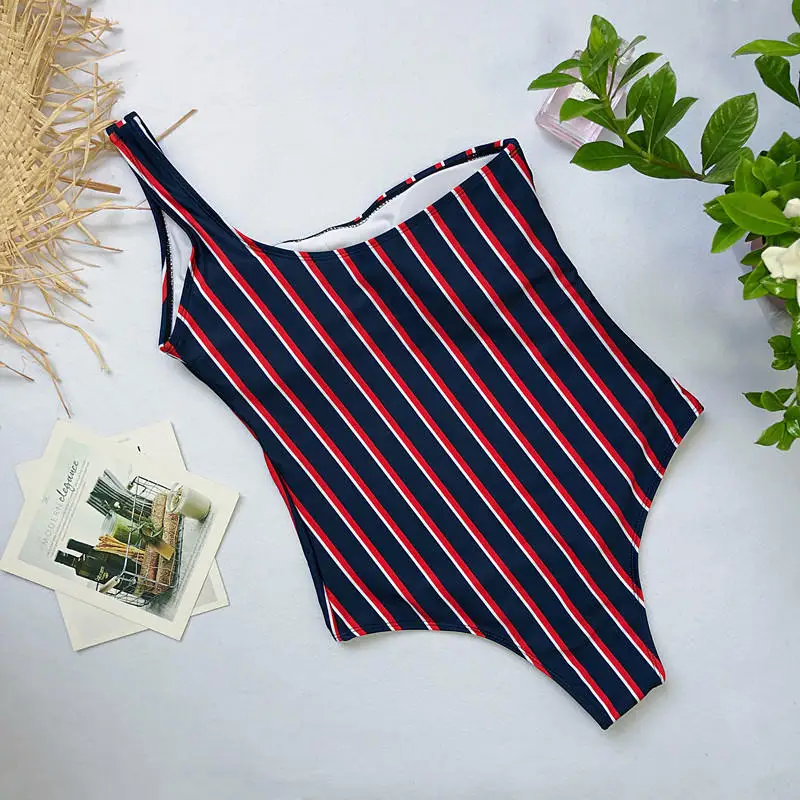 swimsuit-one-piece-striped-15