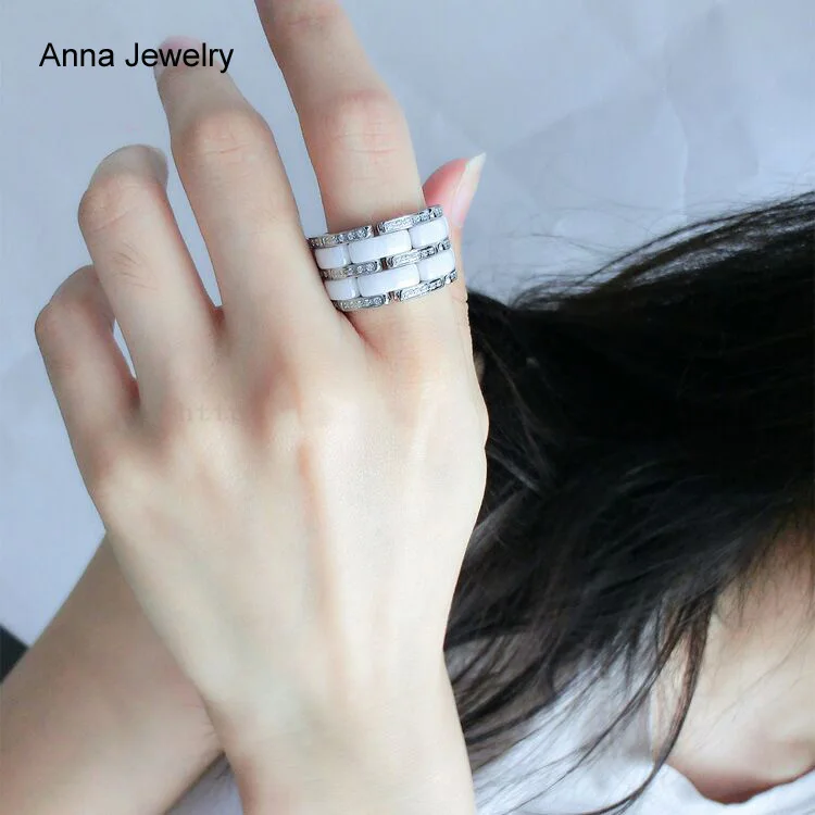 Роскошное очаровательное дизайнерское керамическое кольцо из нержавеющей стали с белым черным керамическим и ослепительно прозрачным циркониевым камнем кольцо