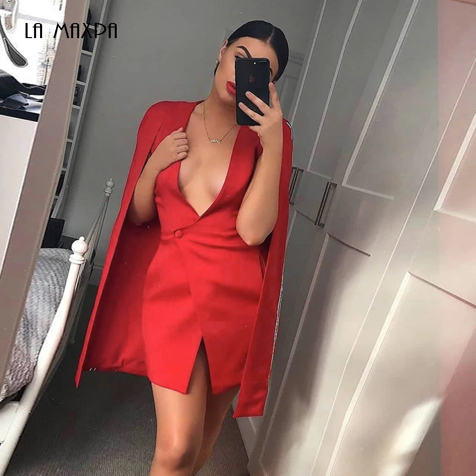 

2018 new women's red white sexy slim dress cloak sleeves V-neck mini dress ladies winter fashion party dress direct sales