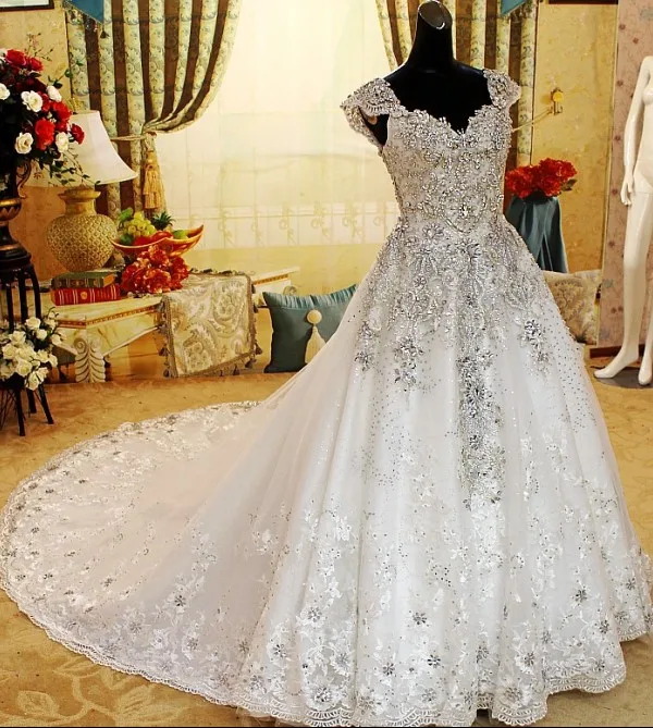 2015 New Luxurious crystal lace Wedding dress sequin tulle Wedding