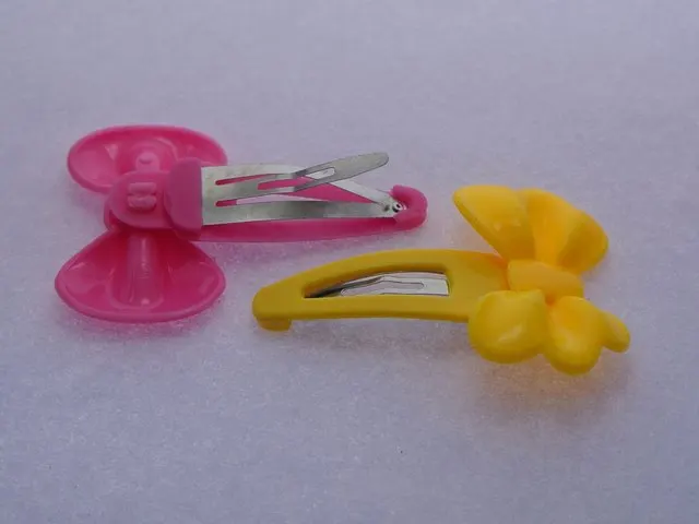 

24 Assorted Mixed Color Plastic Snap Hair Clips Baby Bows for Girls