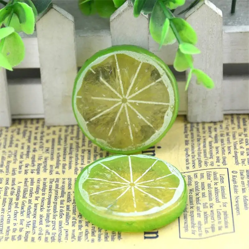 30 шт. Мини Искусственные кусочки лимона 3 цвета смолы поддельные искусственные фрукты модель вечерние украшения для кухни Свадебные - Цвет: Green