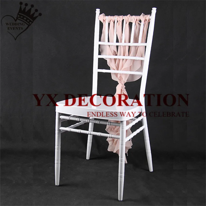 Very-Beiful-Ribbon-Color-Chiavari-Chairs