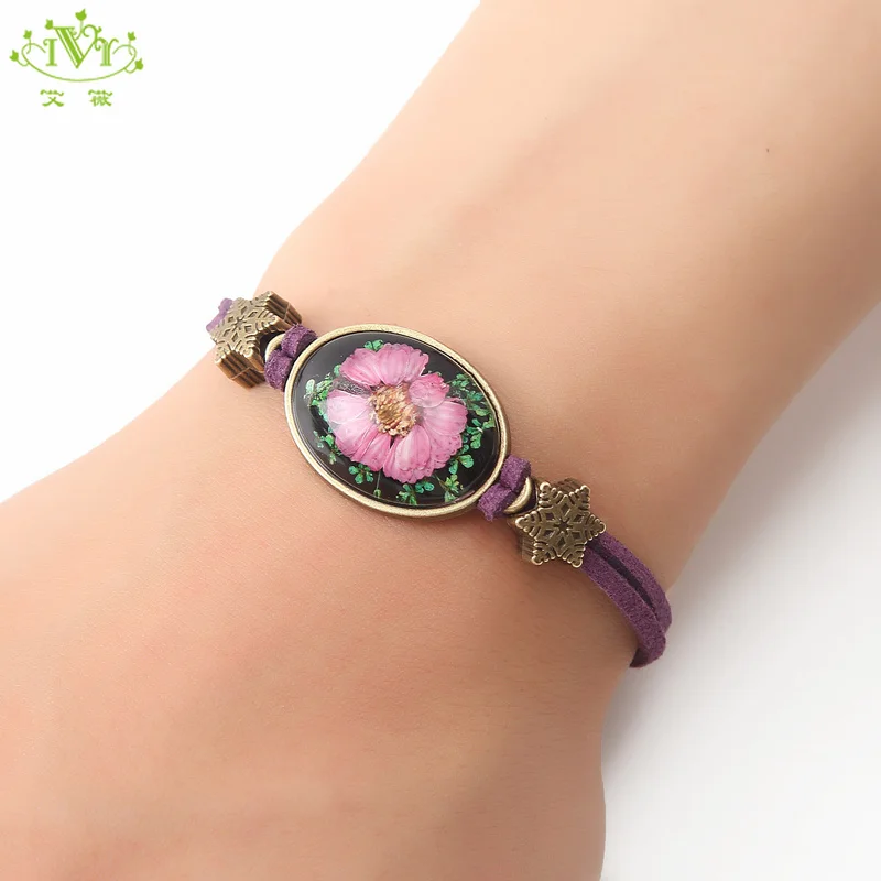 

Factory Direct Sales Weave Lucky Flower Plant Dried Flowers Fashion Resin Bangle Hand-woven Bracelet Gift Wholesale Jewelry IVR