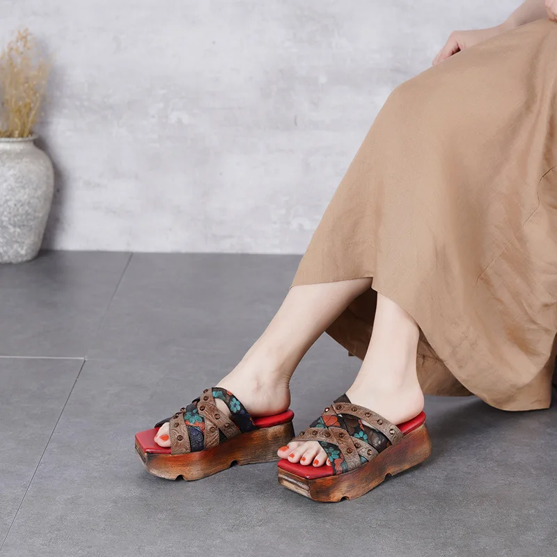 

Artdiya leather women shoes handmade retro 2019 spring and summer new thick bottom retro rivet Slippers female cool shoes