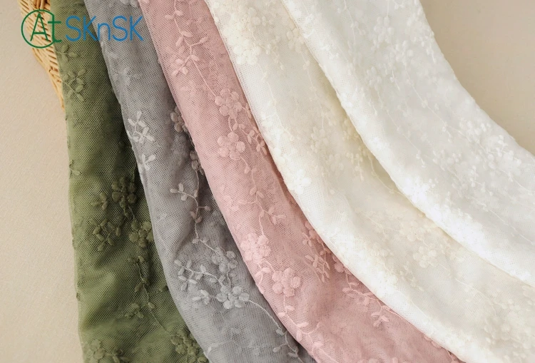 

High quality 1yard/5 color exquisite 3d fabric flowers embroidery lace fabrics DIY clothing excipients net yarn cotton fabrics