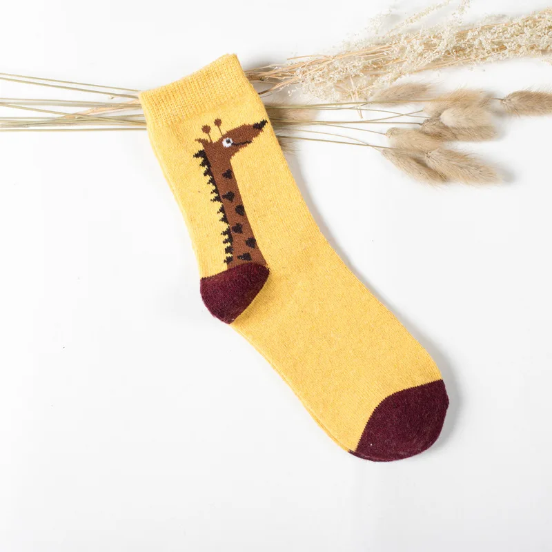 PEONFLY шерстяные забавные Женские носочки, милые носки с жирафом, осенне-зимние теплые носки с героями мультфильмов, женские носки kawaii, 5 пар/лот - Цвет: yellow