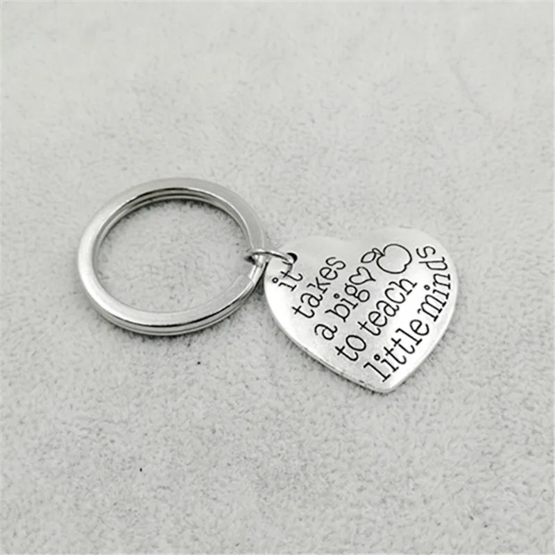 

1 Pcs Trendy Silver Color Alloy It takes a big heart to teach little minds Heart Shaped KeyChain Teacher Gift Jewelry