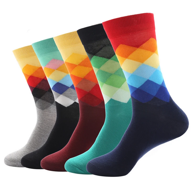 

EUR40-45 Men autumn winter fashion colorful diamond plaid cotton socks male igh quality discolor patterns long socks s199
