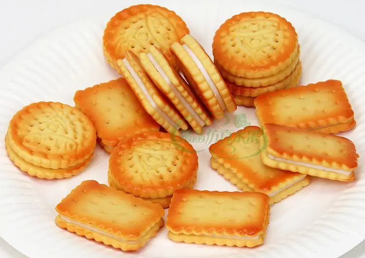 

Festive Party Supplies Artificial Decorations Foods PVC Simulation Biscuits Chocolate Sandwiched Cake Model Props 6PC/LOT