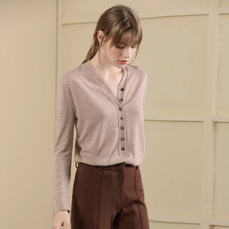 Autumn new arrival v-neck long sleeve loose pullover unlined upper knitting sweater single buckle rendering sweater women 18067 Autumn new arrival v-neck long sleeve loose pullover unlined upper knitting sweater single buckle rendering sweater women 18067