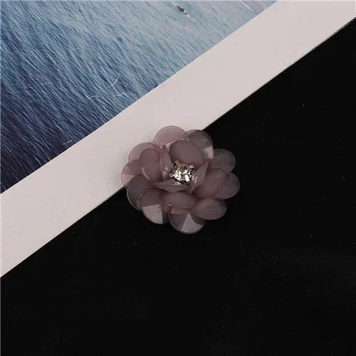 1Pcs Multicolor 3.2cm Dia Acrylic Flowers Beads With Rhinestone Fit DIY Handmade Jewelry Crafts Home Sewing Garment Bag Beads Accessories - Цвет: Light purple