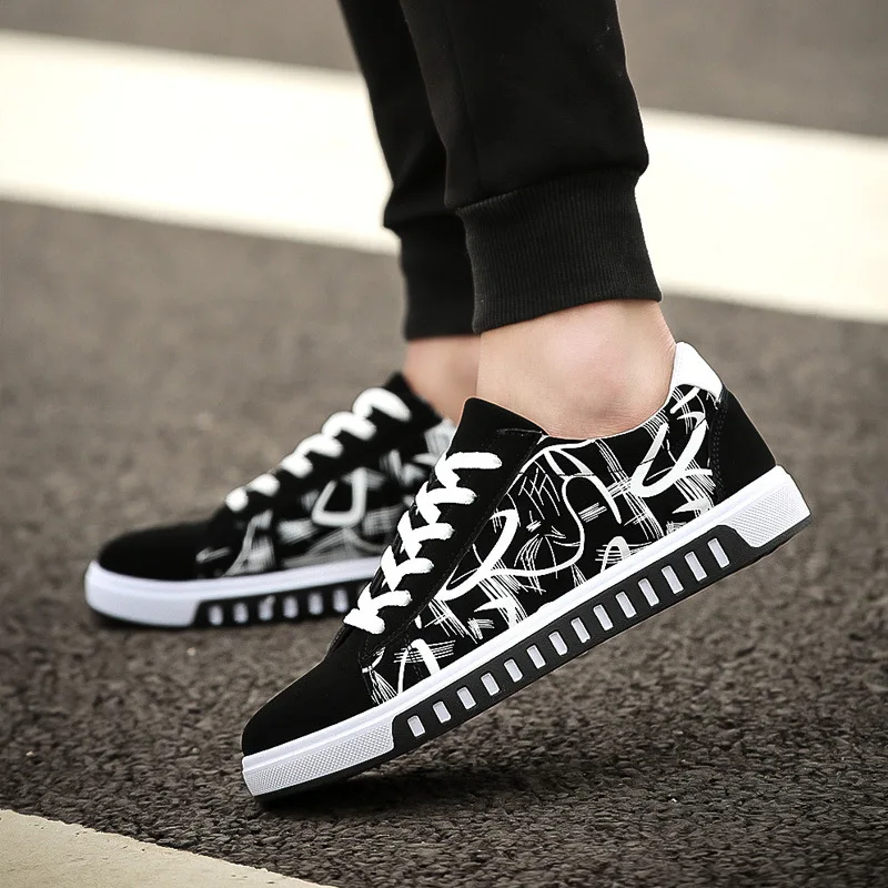 

2018 auto new men's s Vulcanize Shoes in needs skid resistant fashion