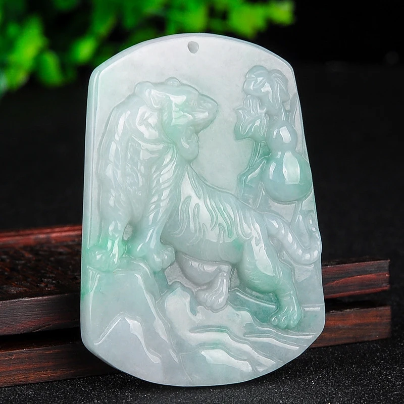 

113ZHAO Natural A cargo Mountain Tiger Pendant Men's models necklace Creativity certificate