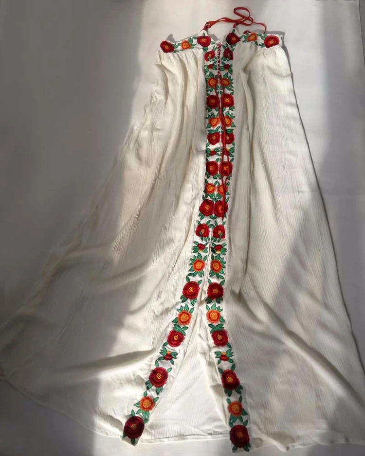 Сексуальное платье макси в стиле бохо, винтажное хлопковое белое летнее платье с цветочной вышивкой, женское платье на бретельках, платья