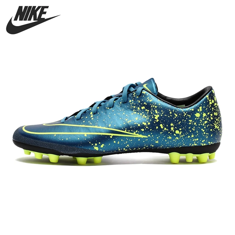 nike football shoes price