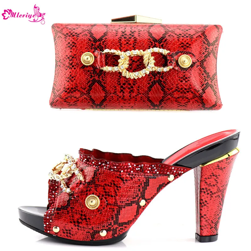 

Red Color Matching Italian Shoe and Bag Set Decorated with Rhinestone Nigerian Party Shoe and Bag Set High Quality Shoes and Bag