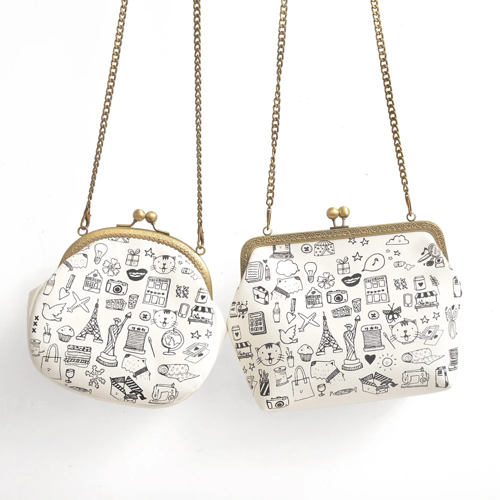 

Princess sweet lolita bag Original handmade graffiti retro casual chain mouth gold bag student characteristic bag women CC121
