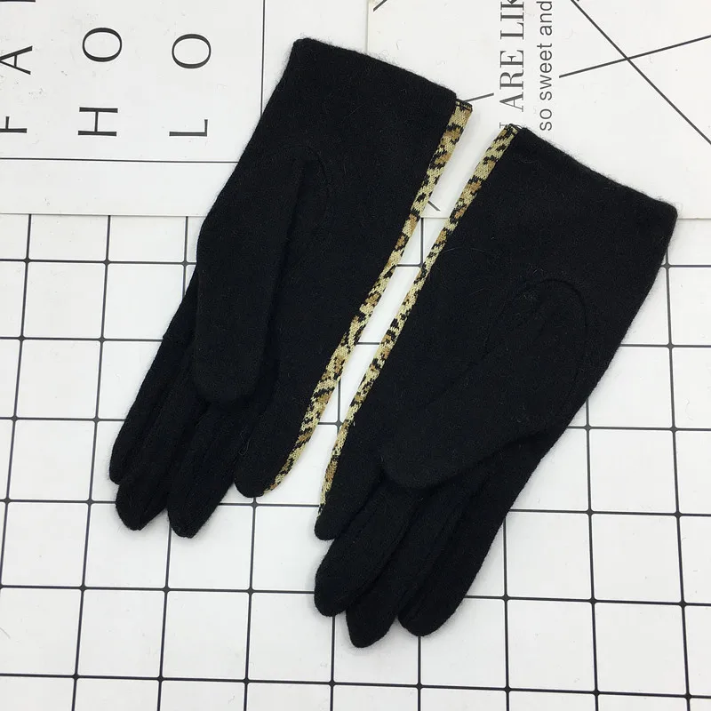 Зимние Для женщин теплые кашемировые полный палец в ретро-стиле с леопардовым принтом перчатки Модные вязаные шерстяные юбки Сенсорный экран перчатки для вождения теплые митенки, перчатки D20