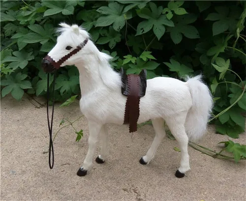 Fancytrader Simulation 16 Scale Ferghana Horse Toy with Saddle Home Decoration Photograph Prop Great Rare Collection 3 Colors (9)
