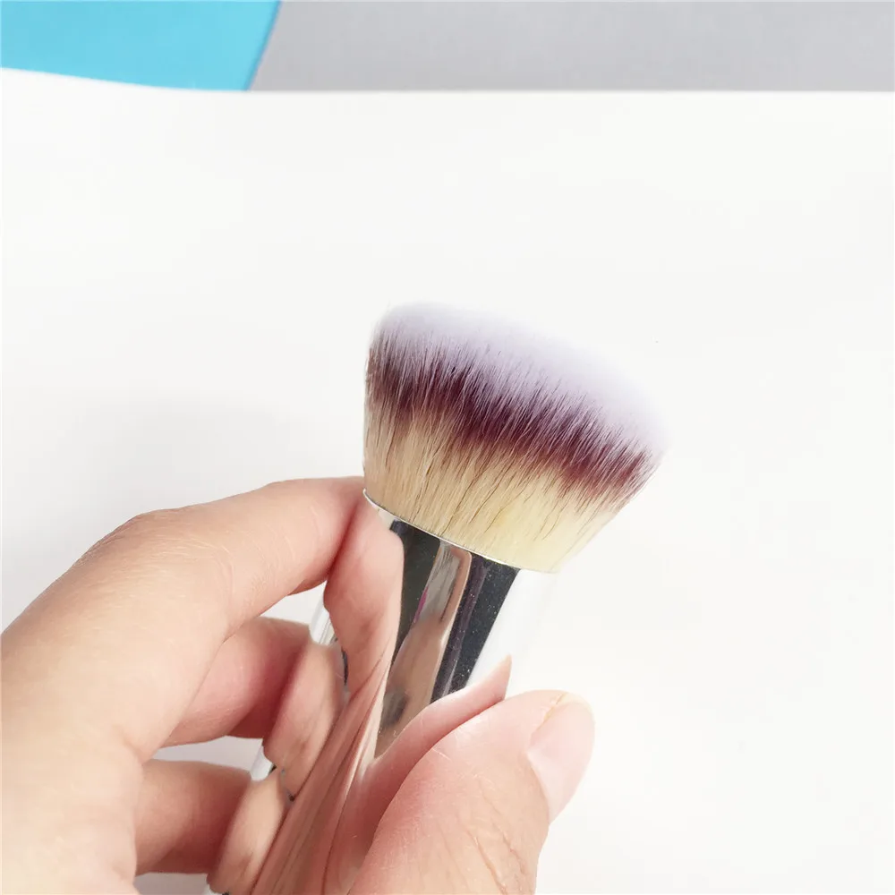 IT COSMETICS Complexion Perfection Buki Brush _ 4