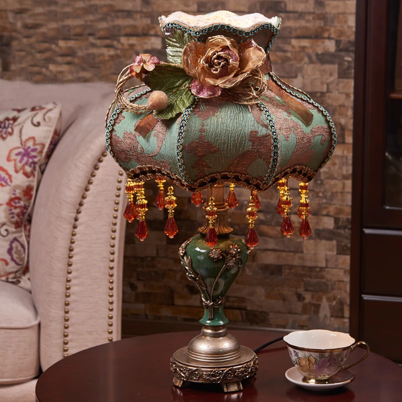 

Resin table lamp bedroom Bedside led lamp American living room Palace carved Cloth art table lights Wedding decorative Lighting