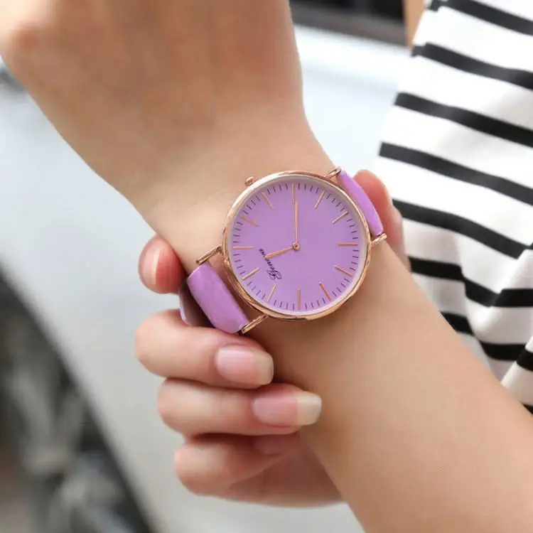 جديد أزياء بسيطة نمط درجة الحرارة تغيير اللون النساء ووتش الشمس الأشعة فوق البنفسجية اللون تغيير الرجال النساء الكوارتز المعصم Relogio Feminino