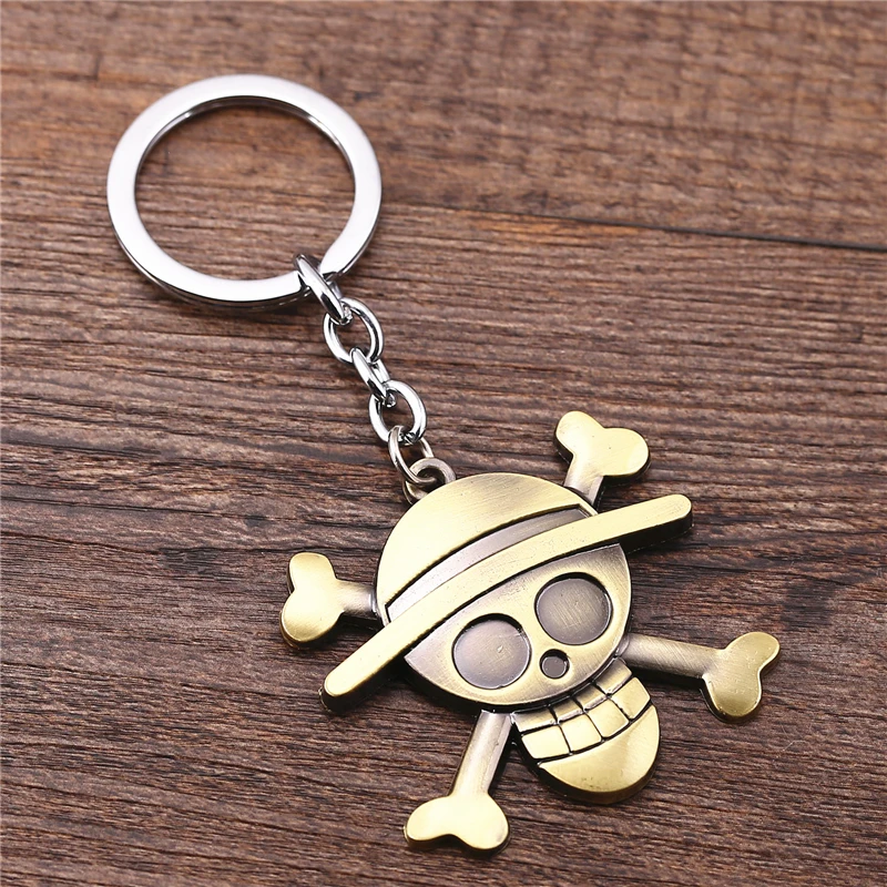 J Store One Piece anime llaveros Keychain Luffy sombrero de paja esqueleto colgante llavero para Fans regalo encanto