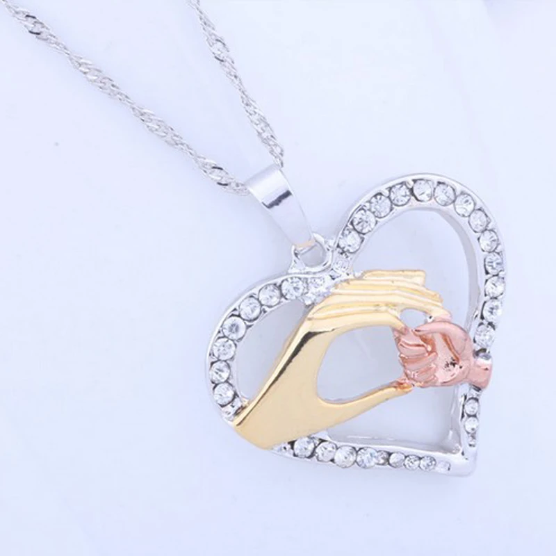 

Fashion Mom Baby Mother Child Mom Daughter Hand in Hand Rhinestone Heart Pendant Necklace Special Jewelry Gift For Mother/Sister