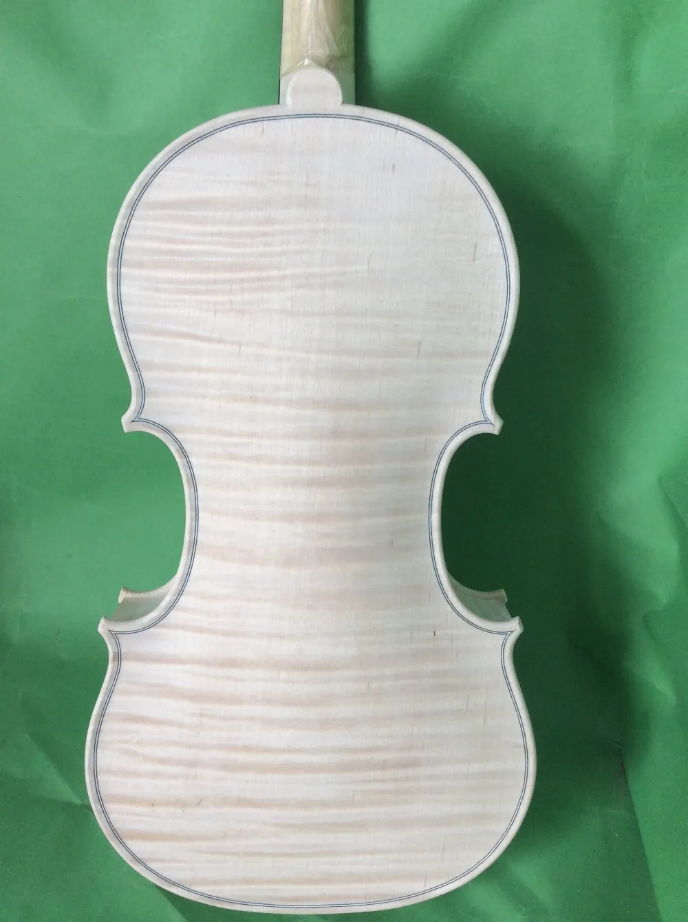 

Violin in white 4/4 size Amati 1566 model