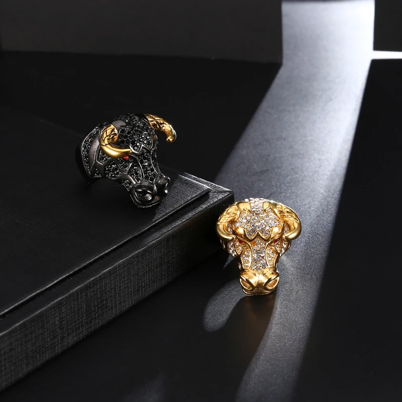 US7 Street Design Bull Animal Steel Ring Crystal Paved Black Plated Fashion Lucky Rings for Men Unique Punk Hip Hop Jewelry Gift Fashion Jewelry