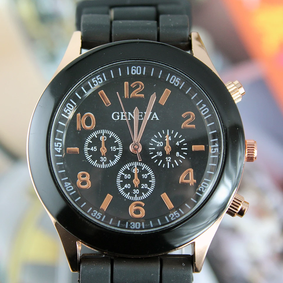 

2017 New Fashion Young People Favorite Silicone Watchband Men Women Quartz WristWatches BLACK C1231