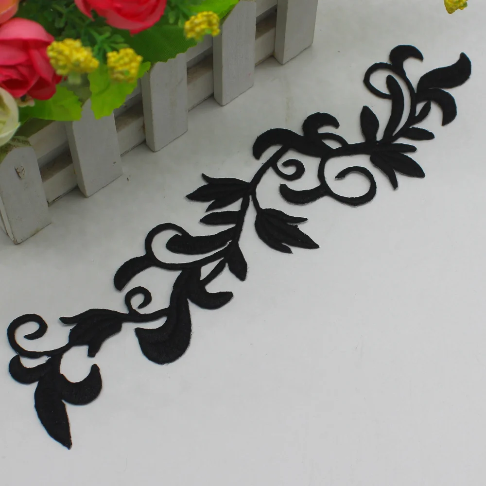 Description Picture 4 of itemGold Embroidery Patches Iron on Appliques For Cosplay Costume Diy Apparel Lace Trim For Stage Clothes 24*6cm