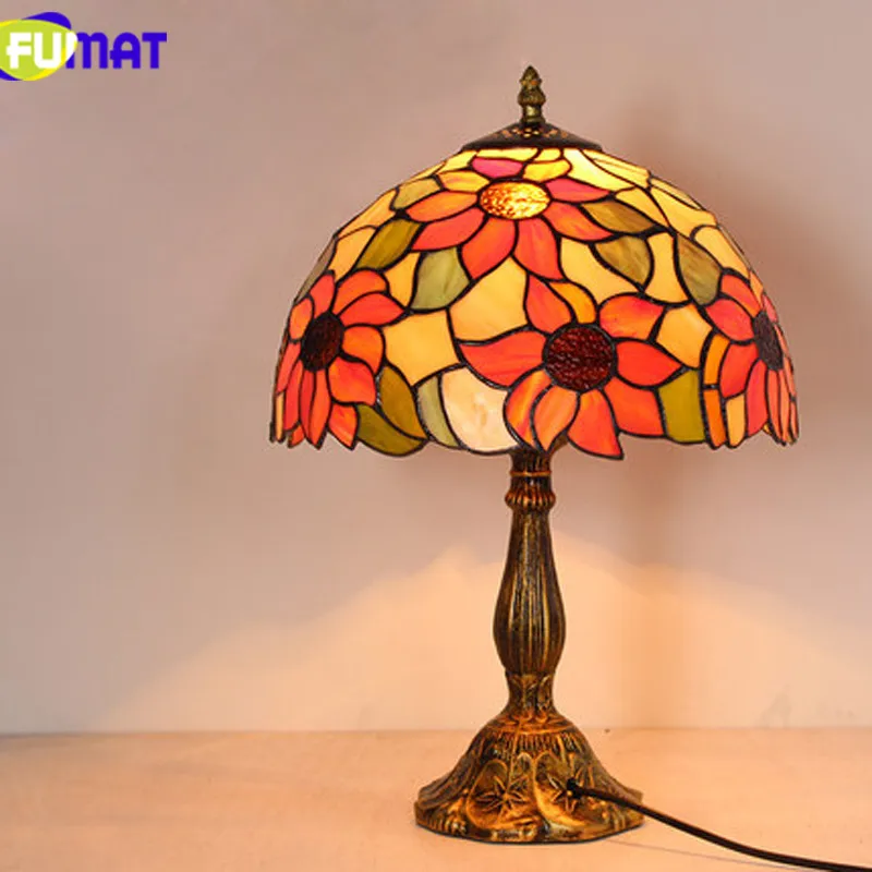 Tiffany Stained Glass Table Lamp17