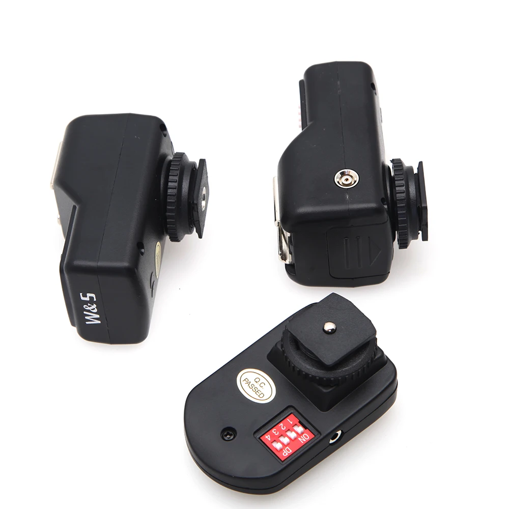 16 Channels FM Radio Wireless Flash Synchronizer/Trigger PT-016GY with 2 Receivers for Canon Nikon Pentax Olympus