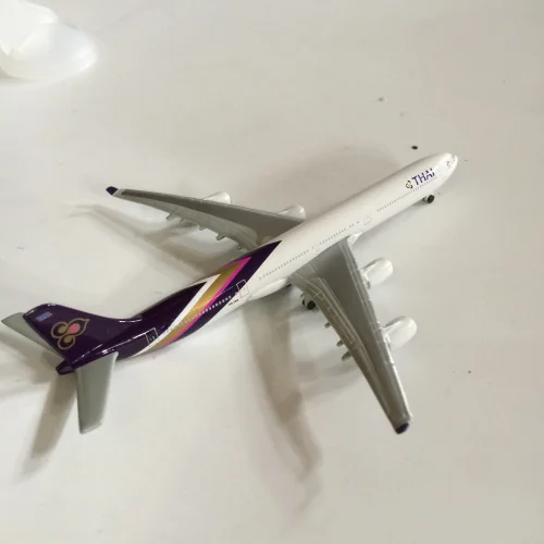 Новое специальное предложение литье смолы 1: 600 Airbus A340-600 тайская авиационная Игрушечная модель самолета домашний дисплей