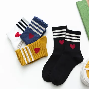 

Fashion Women Socks 2019 Autumn New Personality Heart Striped Happy Comfortable Wild Cute Deodorant Motion Heart Socks Women