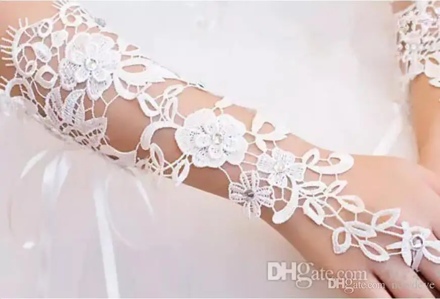 in-stock-lace-appliques-beads-bridal-gloves-ivory-or-white-long-elbow-length-fingerless-elegant-wedding-gloves-crystals-wedding-accessories (2)
