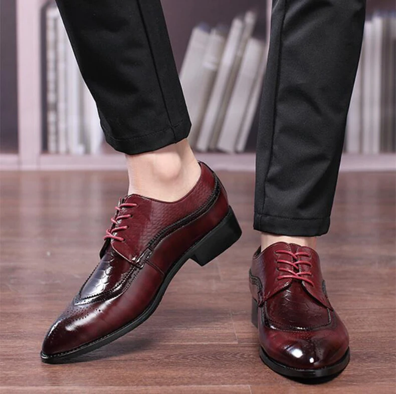 Men's Casual Shoes Moccasins Mens Lace-Up Oxfords Moccasins Men Loafers Leather Casual Pointed Oxford Shoes for Men Black Socks (7)