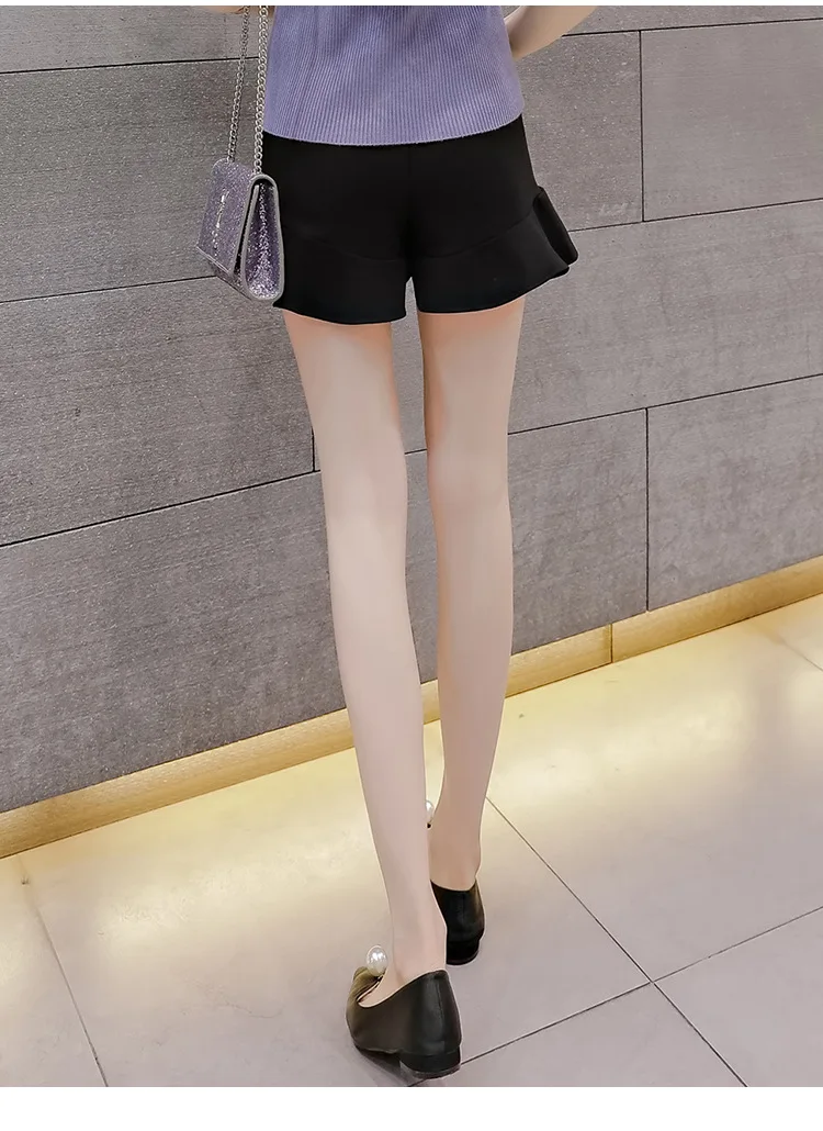 (11)
