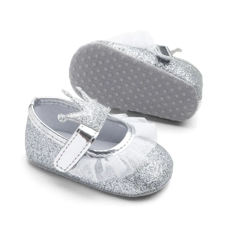 Обувь для маленьких девочек кружевная искусственная кожа принцесса детские туфли с короной первые ходунки мокасины для новорожденных девочек