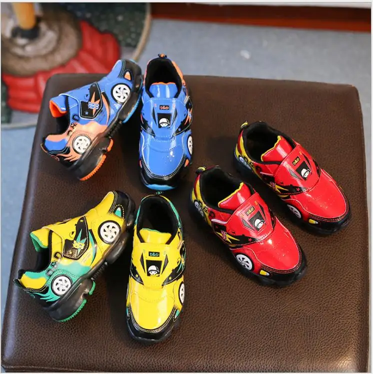 الأطفال عارضة بارد Led أحذية الربيع والخريف سيارة الفتيان أحذية رياضية الكرتون المدرسة طالب حذاء رياضة مع ضوء الاتحاد الأوروبي 24- 33
