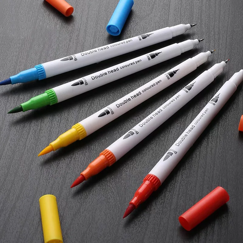 Günstige 24 48 60 80 100 farben Dual Kopf Skizze Marker Pinsel 0,4mm Fineliner Aquarell Kunst marker Dual Tip Marker Stift