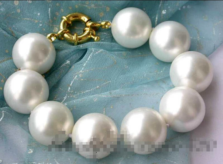 

Free shipping >>>>>>z2774 big 8" 20mm round white south sea shell pearl bracelet