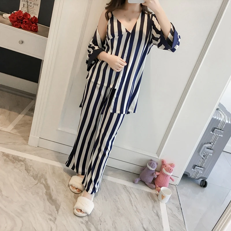 7554981804_1929359744