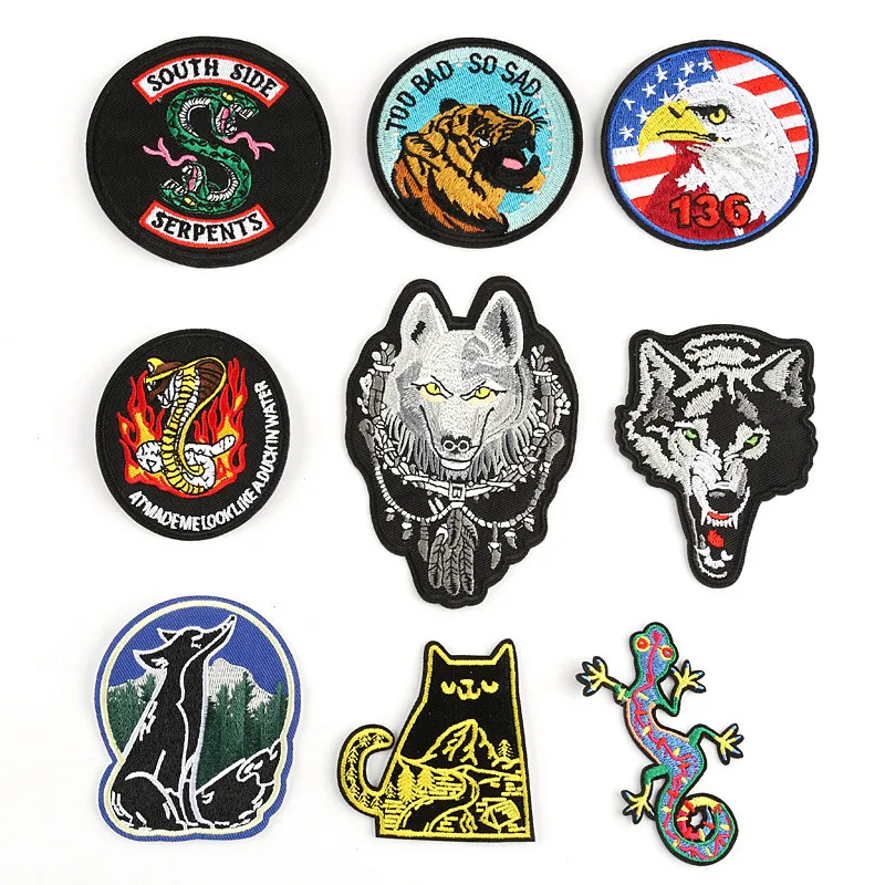 

Iron-On Fashion Patches Sew on Applique Embroidery Patch Snake Wolf Parches Appliques Stickers Iron on Patches for Clothing DIY